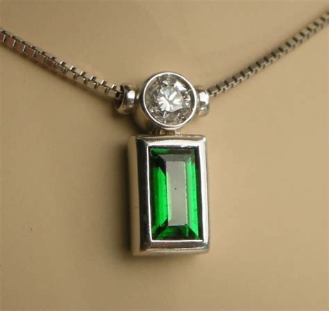 Tsavorite with Diamond Pendant 18k White Gold | Diamond pendant, Dream ...