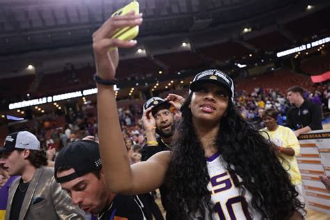 Look: LSU Star Has Controversial Women's Basketball Opinion - The Spun