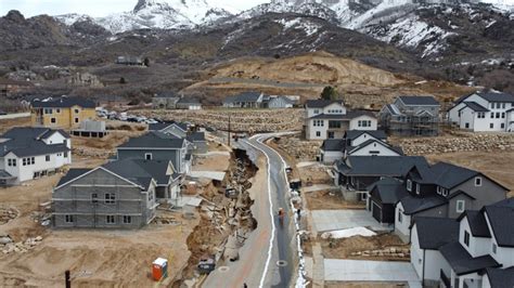 Kaysville officials working to redirect water, monitor neighborhood sinkhole 24/7