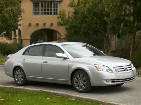 2005 Toyota Avalon - Specs, Prices, MPG, Reviews & Photos | Cars.com