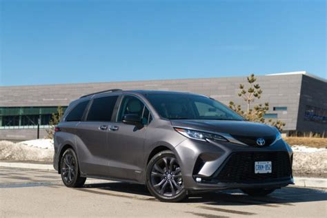 2021 Toyota Sienna XSE Review: The 'Sporty' Minivan?