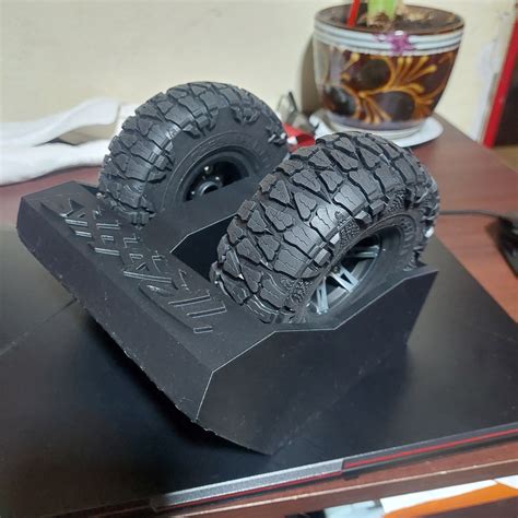 STL file traxxas tire carrier UDR 1/10・Model to download and 3D print・Cults