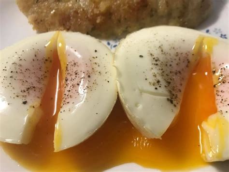 Woman reveals her secret to perfect eggs with runny yolks every time | Metro News