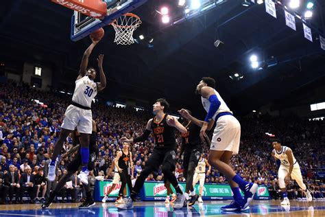 Ochai Agbaji shows off insane athleticism during dunk session