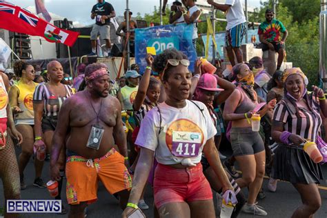 Photos/Video: 2019 Party People Bacchanal Run - Bernews