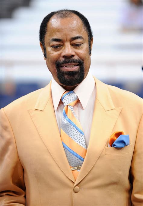 Tonight’s Walt Frazier style update: Creamsicle. ... | USA TODAY Sports