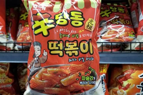 27 Best Korean Snacks Online & in Korea (by Category)