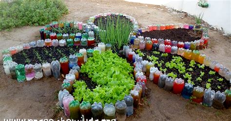 Creative Ways to Reuse Plastic Bottles For Garden Decor - Decor Inspirator