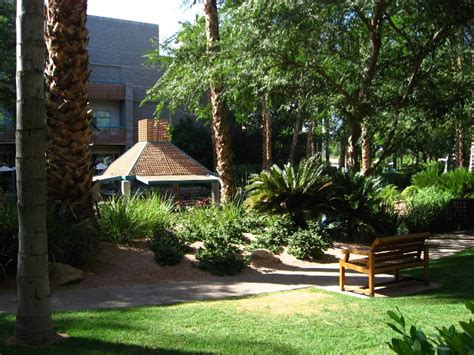 Hyatt-Regency-Scottsdale-Resort-and-Spa-004