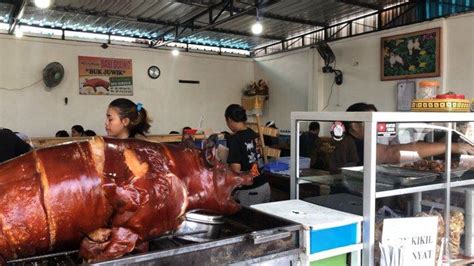 Cari Tempat Makan Malam Enak di Bali? Cobain 5 Babi Guling yang Terkenal di Kawasan Kuta ...