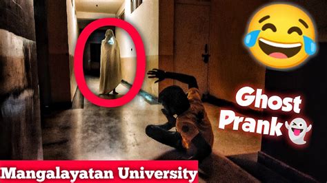 GHOST PRANK👻 In Boys Hostel |GONE WRONG🛑 Bhoot ko maar pdi 😵👊🏻 #HostelDaze - YouTube