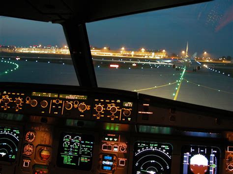 A320 Wallpaper - Airbus Cockpit Night (#963766) - HD Wallpaper & Backgrounds Download