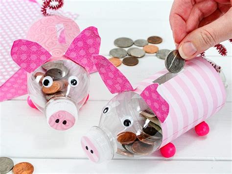 Piggy Bank Made From Used Soda Bottles – DIY projects for everyone!