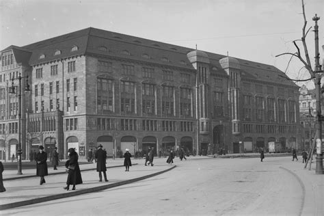 Pin von MÄNNER auf Europa I Europe | Berlin geschichte, Berlin kadewe, Historische fotos