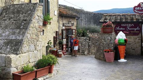 Italy in photos Monteriggioni - Video & Map for Walk