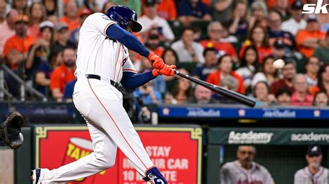 WATCH: Yordan Alvarez blasts two identical 461-foot bombs as Astros ...