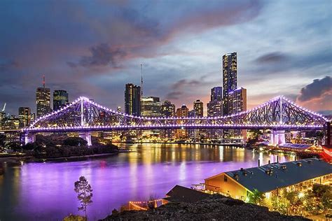 Story bridge and skyline at sunset, Brisbane, Australia