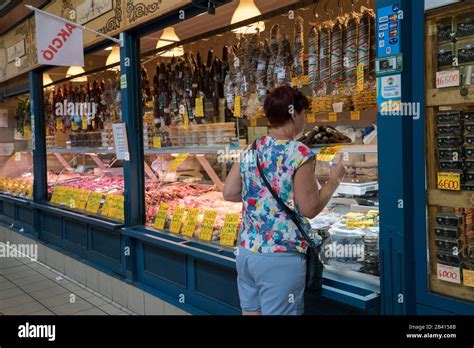 Hungary, Budapest, architecture. Great Market Hall Stock Photo - Alamy