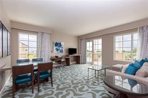 Wyndham Grand Jupiter at Harbourside Place | Jupiter, FL Hotels