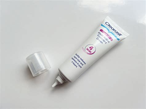 Clearasil Ultra Rapid Treatment Review - Reduces Redness & Size in 4 Hours!