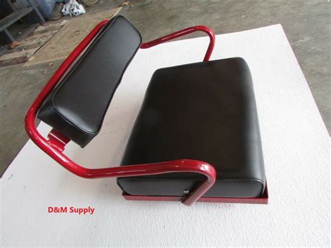 Farmall International IH Tractor Seat with Frame black 140 Cub 100 300 350 130 - Everything Else