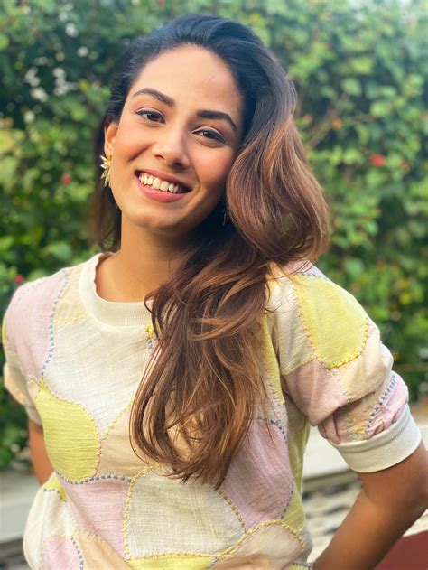 Mira Rajput Kapoor picked a colour-blocked blouse in pastel hues for her latest video | VOGUE India