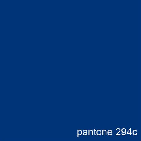 Pin by Carine RIGAUD on Pour la chambre de Seb | Pantone, Pantone blue ...