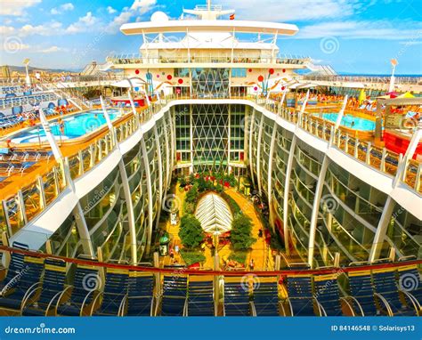 Royal Caribbean Allure Seas Stock Images - Download 724 Photos