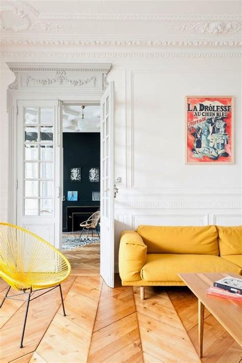 Caution: These 6 Yellow Living Room Accent Ideas Are Too Hot to Handle | Hunker