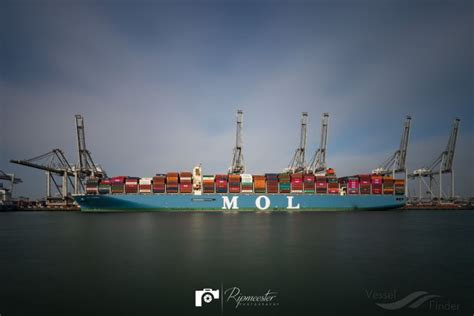 MOL TRIUMPH, Container Ship - Details and current position - IMO 9769271 MMSI 538007360 ...