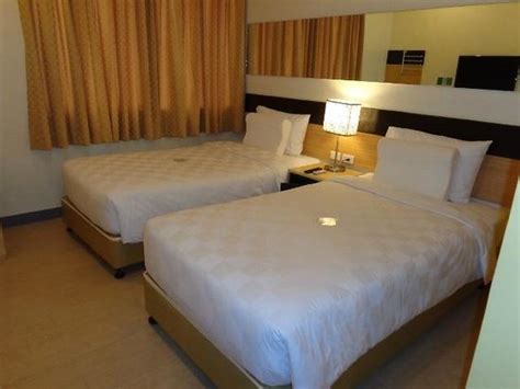 GO HOTELS ILOILO $19 ($̶3̶3̶) - Updated 2022 Prices & Hotel Reviews ...