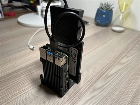 Raspberry Pi 4 and any SSD vertical stand (parametric) by romn | Download free STL model ...