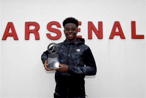 Arsenal teenager wins Young Player of the Year award