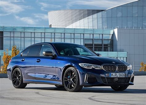 Is There More To the 2021 BMW M440i Than Just Its Looks?