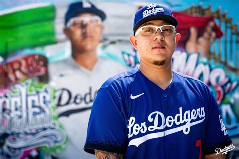 Dodgers revelan uniforme especial y murales para festejar a sus aficionados latinos - Los ...