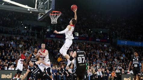 LaMelo Ball signing with NIKE? | In The Front Row!