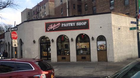 "LITTLE ITALY BRONX" (Artuso's Bakery) - YouTube