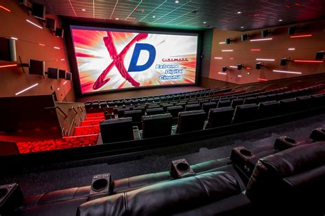 I tried out N.J.'s newest luxury movie theater, complete with heated seats and $5.50 tickets ...