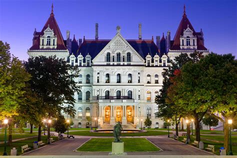 Amazing, Weird, Fun & Interesting Facts About Albany, New York