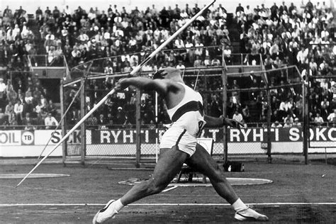 Javelin Throw Rules , Measurements and Techniques