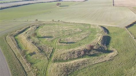 Navan Fort - Airchaeology.org