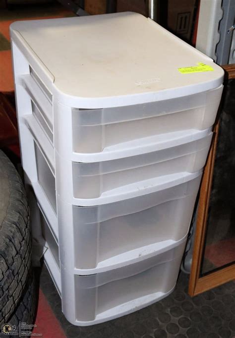 4 DRAWER PLASTIC STORAGE CONTAINER ON WHEELS