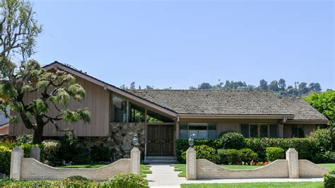 You Could Spend the Night in the Brady Bunch House | Architectural Digest