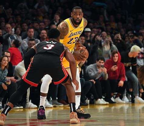 Watch: LeBron James, Dwyane Wade Duel in Final Matchup - Lakers Outsiders