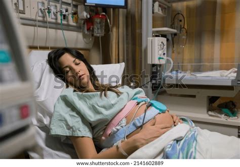 Sleeping Pregnant Woman Hospital Bed Stock Photo 2141602889 | Shutterstock