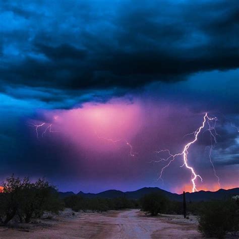 7 Hauntingly Beautiful Photos of the Arizona Monsoon You Can't Help But Look At | Seasons ...