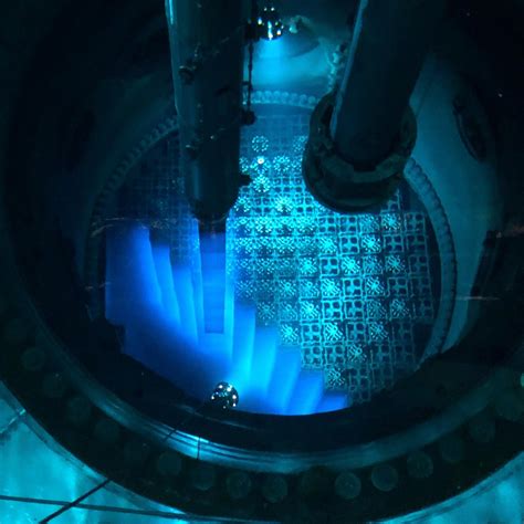 Removing spent fuel from nuclear reactor : r/MachinePorn