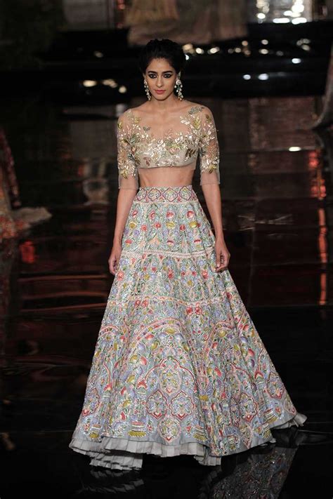 Manish Malhotra Latest Bridal Collection At India Couture Week 2016 - PK Vogue