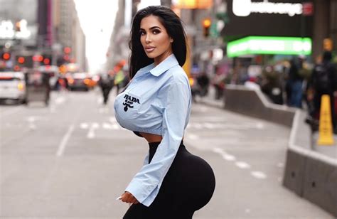 Photos of Kim Kardashian's Lookalike Christina Ashten Gourkani With ...