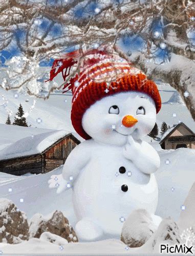 10 Beautiful Winter Animated Gifs beautiful winter snow gifs christmas winter gifs animated ...